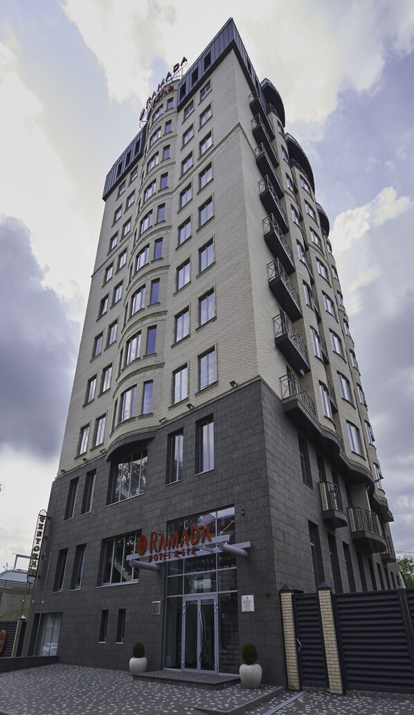 Front of property - Ramada by Wyndham Rostov-on-Don Hotel and Spa (Rostov-on-Don)