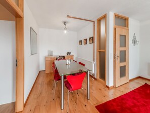 Interior - Sevenig Our Family Farmhouse (Sevenig Our)