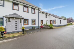 Exterior - Sevenig Our Family Farmhouse (Sevenig Our)