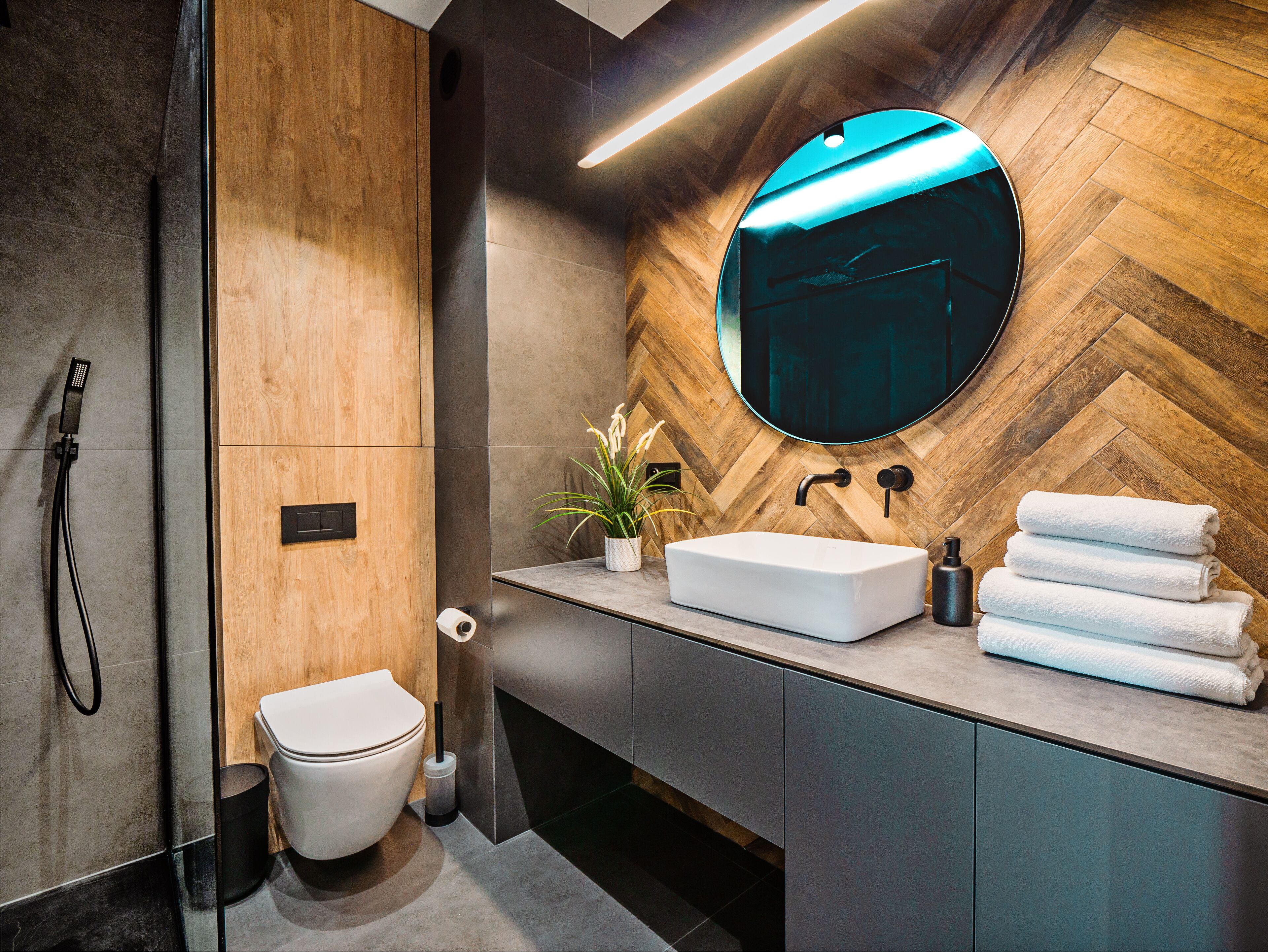 Apartment (Słoneczny) | Bathroom | Shower, rainfall showerhead, free toiletries, hair dryer