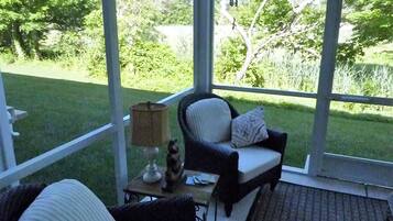 Condo, 3 Bedrooms | Living area