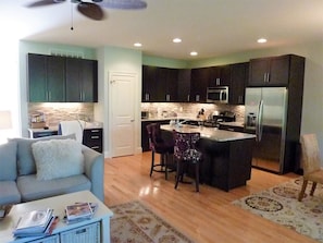 Condo, 3 Bedrooms | Private kitchen