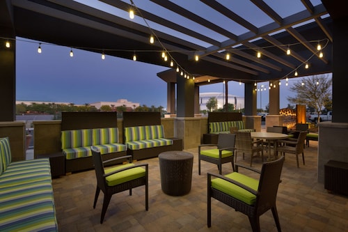 Home2 Suites by Hilton Glendale - Westgate