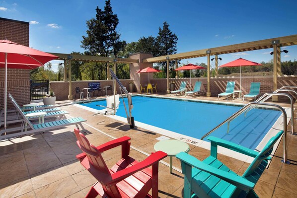 Seasonal outdoor pool