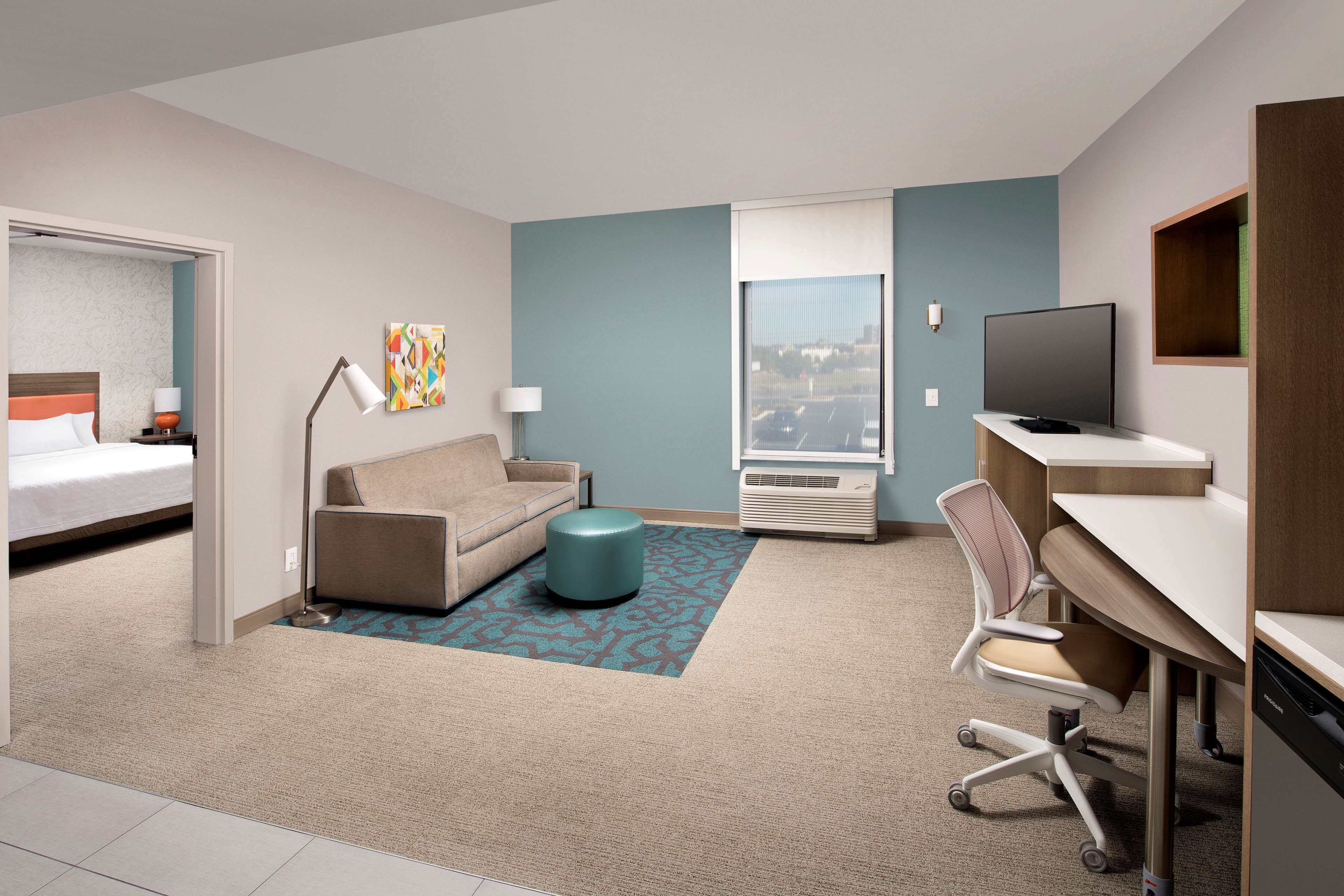 suite, 1 bedroom, non smoking | in-room safe, desk, blackout curtains, iron/ironing board