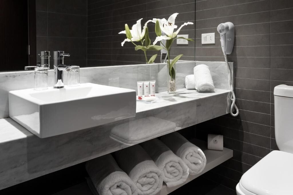 1 bedroom, premium bedding, minibar, in-room safe