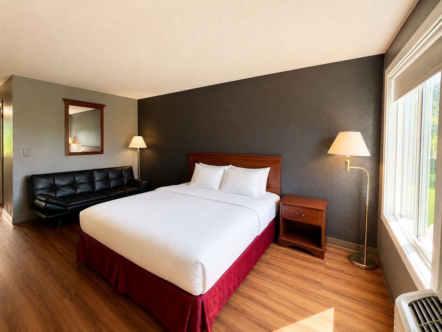 Standard Room, 1 King Bed (King ADA)