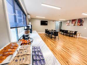 Free daily continental breakfast