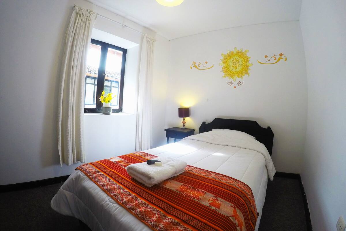 Basic Single Room | Iron/ironing board, free WiFi