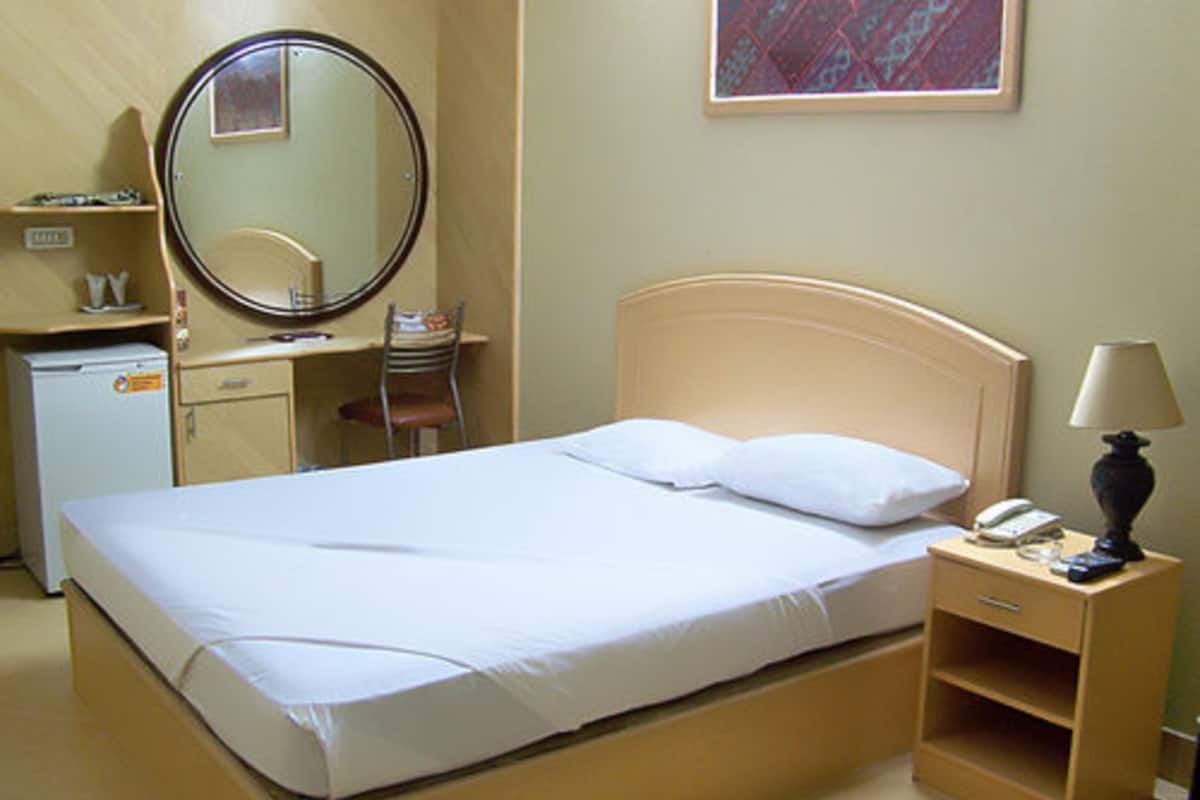 Triple Room | Soundproofing, free WiFi, bed sheets