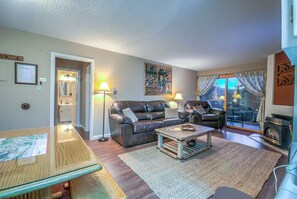 2 Bedroom, 2 Bathroom 312 | Living area | Flat-screen TV, fireplace - Ski Inn by Retreatia (Steamboat Springs)