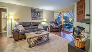 2 Bedroom, 2 Bathroom 312 | Living area | Flat-screen TV, fireplace - Ski Inn by Retreatia (Steamboat Springs)