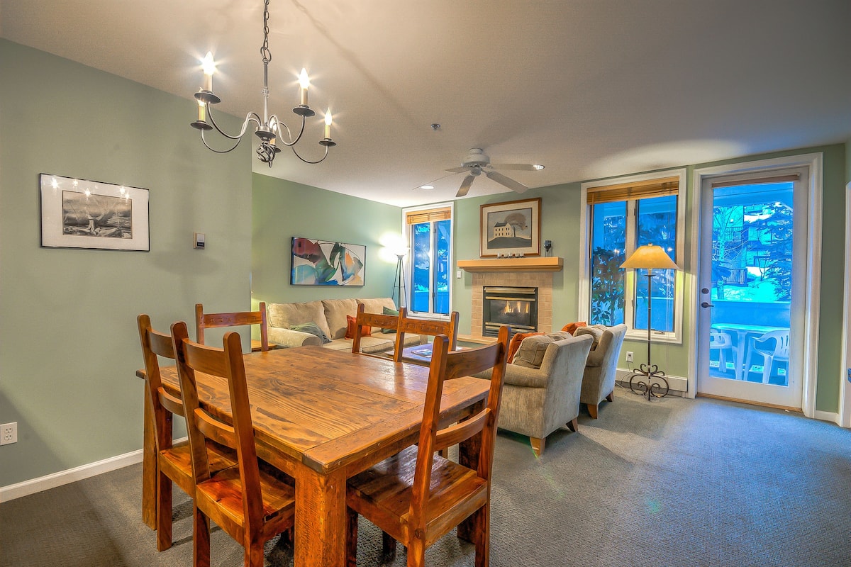 2 Bedroom, 2 Bathroom S22 | 1 bedroom, premium bedding, iron/ironing board, free WiFi