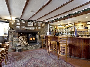 Bar (on property) - The Fortescue Inn (Salcombe)