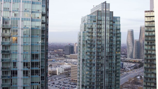 Unclassified image, 1 of 19, button - Luxury Penthouse Suite (Mississauga)