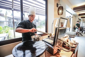 Desayuno buffet todos los días (con cargo) 