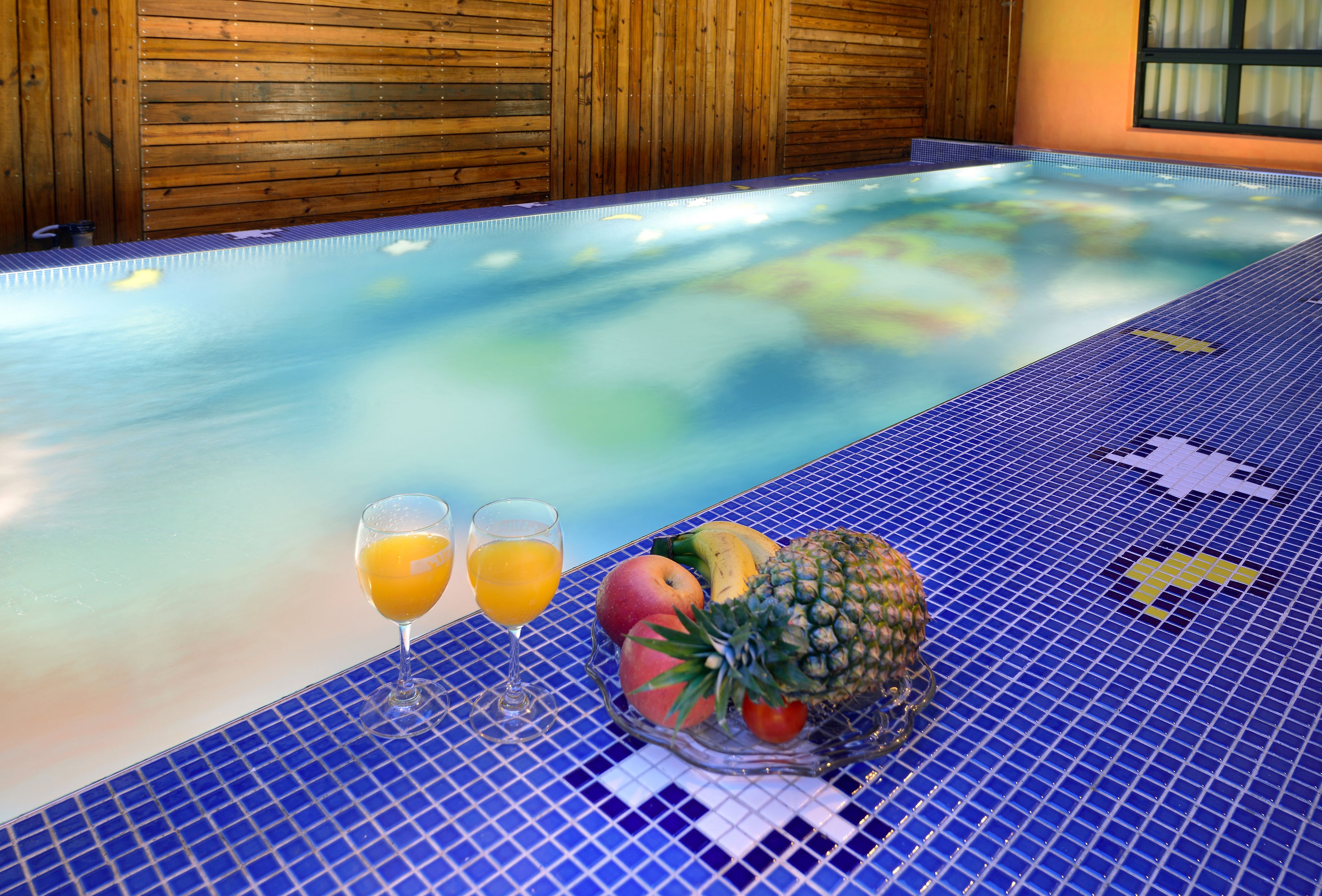 Indoor pool, outdoor pool