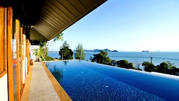 Connecting Family Pool Villa | Vista a la playa o el mar