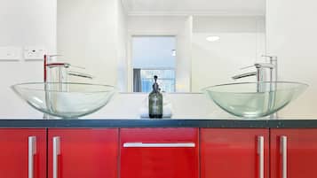 Suite, 1 Bedroom | Bathroom
