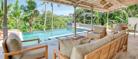 Boutique Suite Lebah Villa V with Pool | Terrace/patio