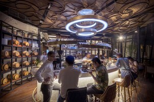 3 Bars/Lounges, Bar im Pool, Poolbar