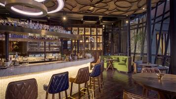3 bars/lounges, swim-up bar, poolside bar