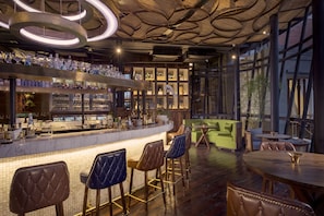 3 bar/lounge, bar sull'acqua, bar a bordo piscina