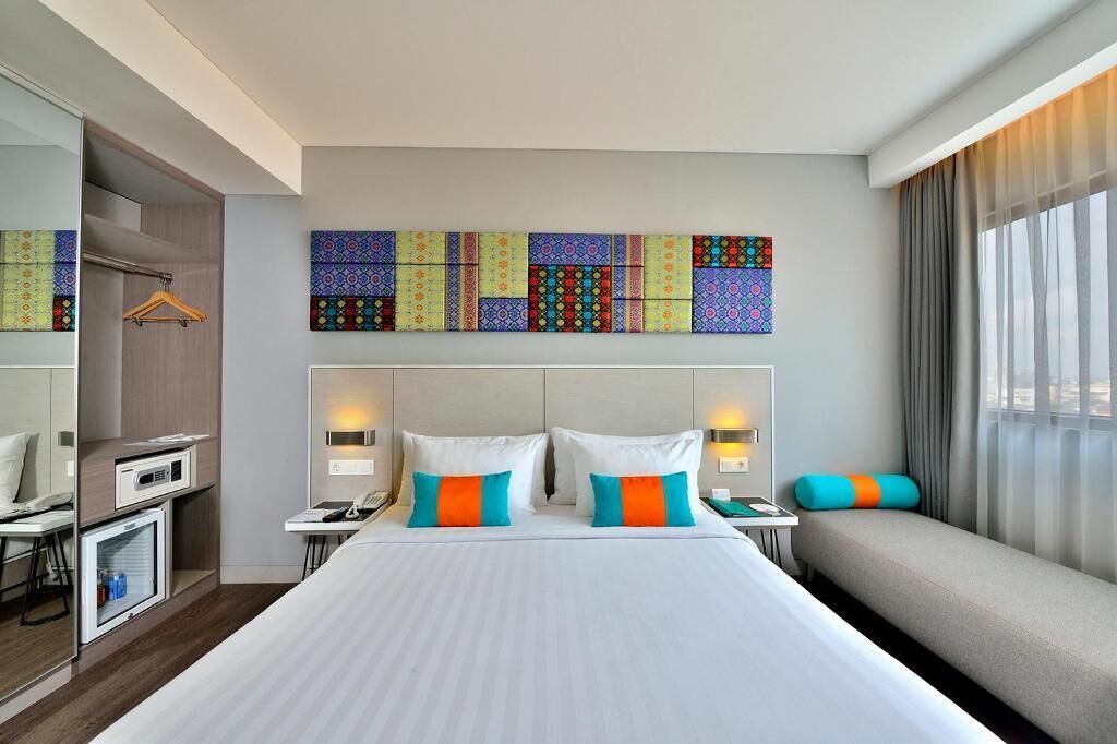 Minibar, safe på rommet, skrivebord og strykejern/-brett