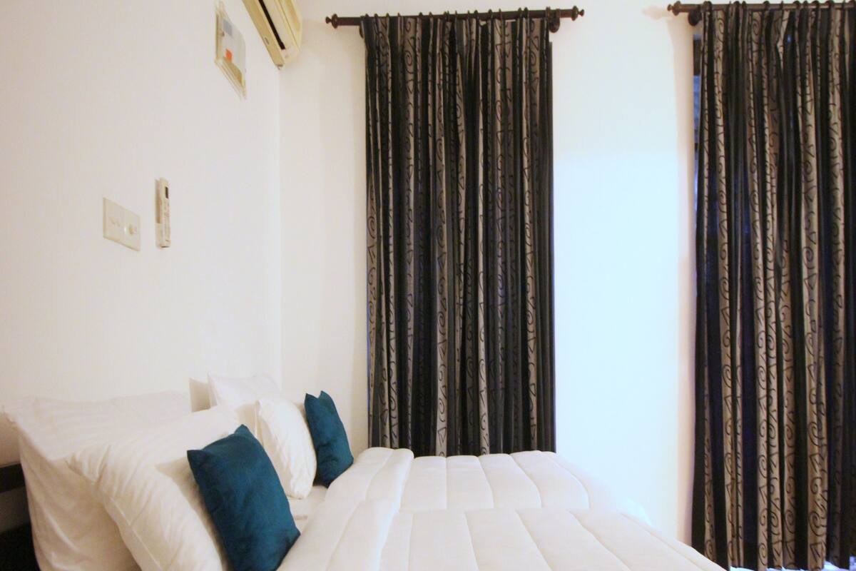 Bureau, lits pliants/supplémentaires, Wi-Fi gratuit