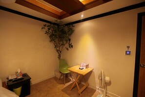 Standard Room | Room amenity - Theme 21 Motel (Iksan)