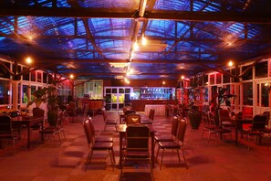 Bar (on property) - Hotel Sincere Smile Yangon (Yangon)