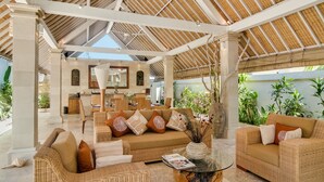Villa, 3 soverom, hageutsikt | Innvendig