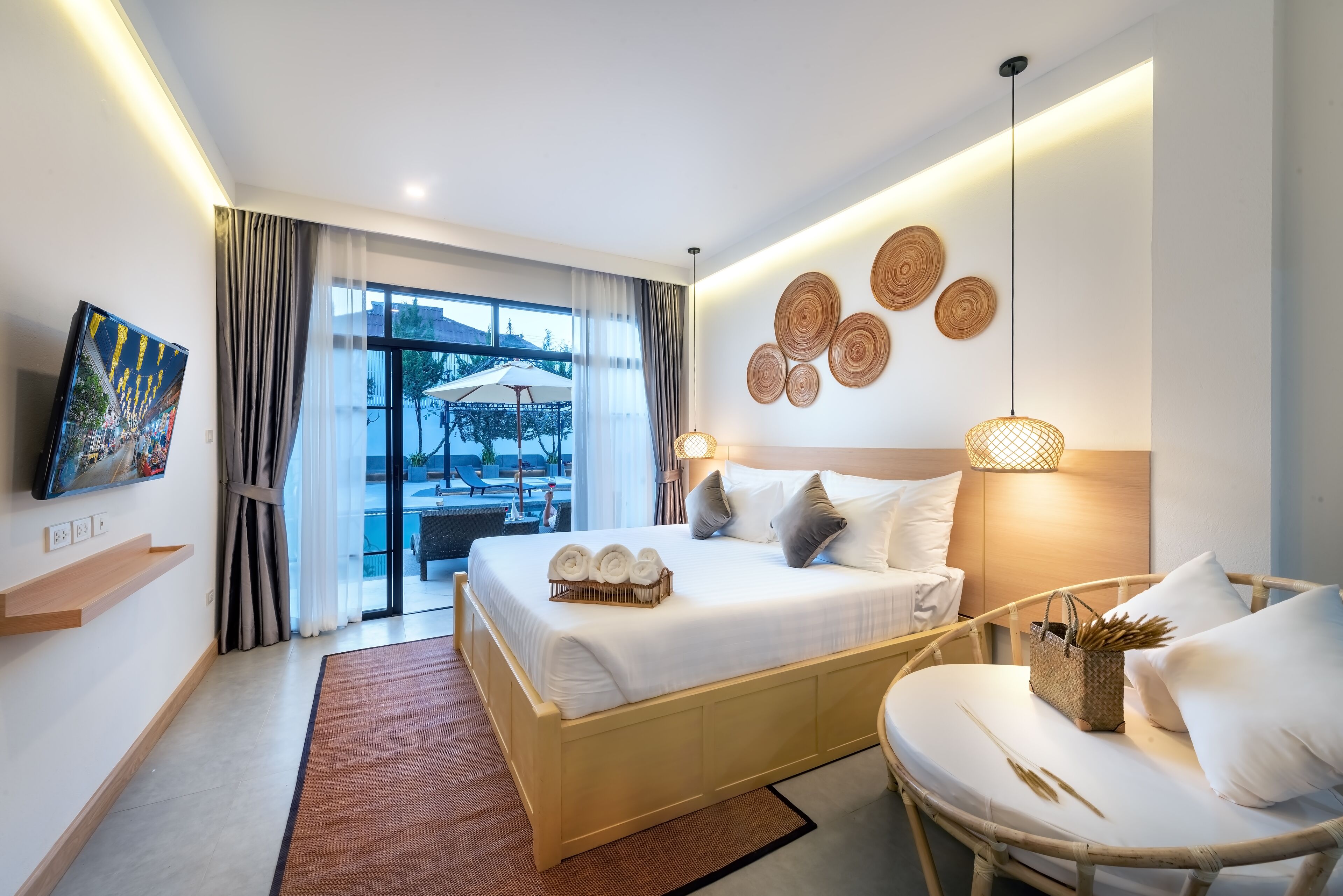 Deluxe Double Room, Pool Access