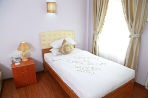 Superior Room - The Floral Breeze Wun Zin Hotel (Meiktila)