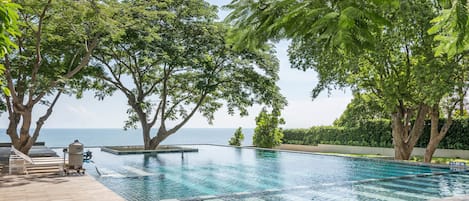 2 albercas al aire libre, camas balinesas gratuitas y camastros