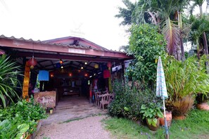 Property grounds - Saithai Garden Home (KRABI)