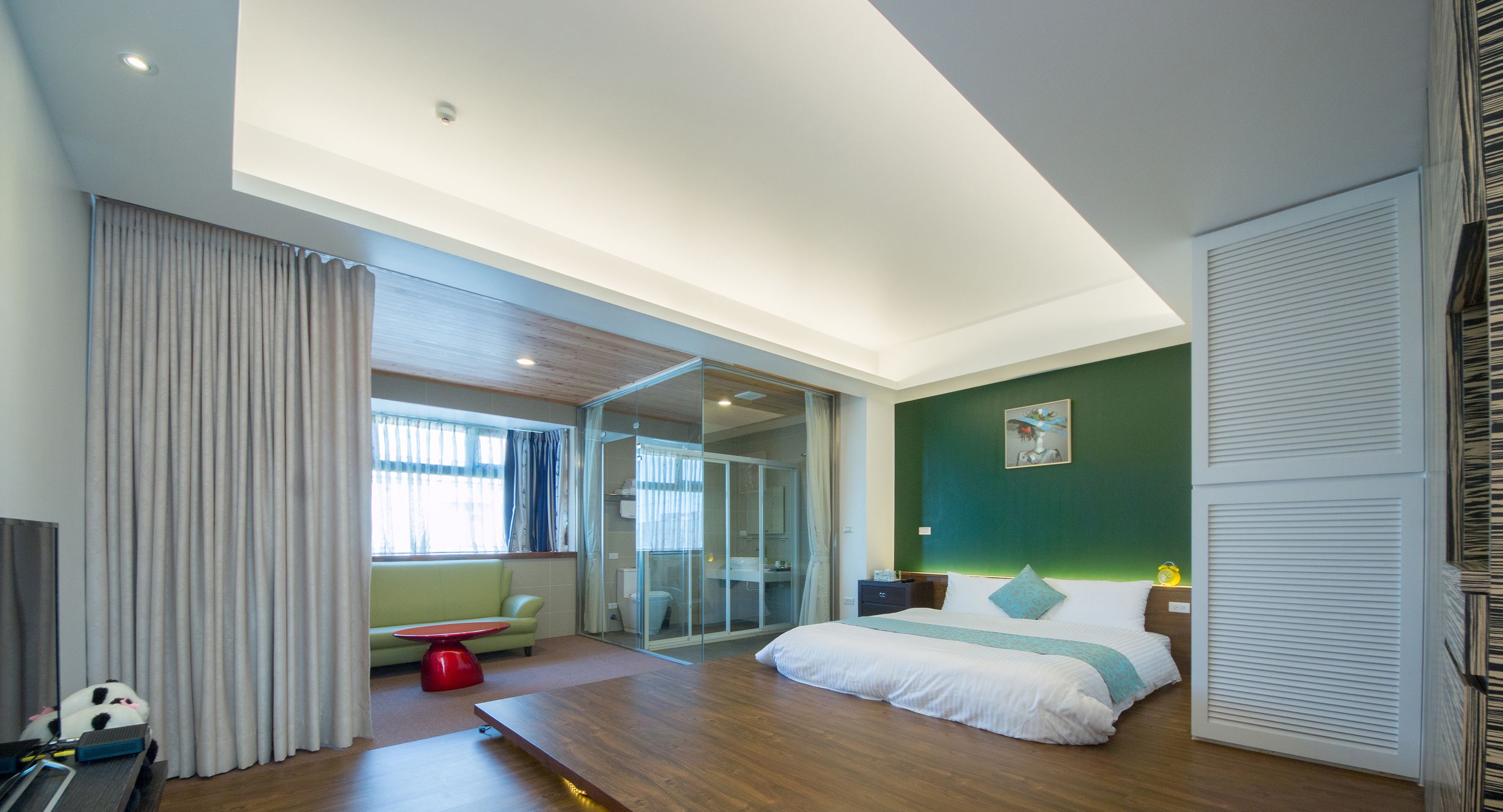 In-room safe, individually decorated, individually furnished, desk