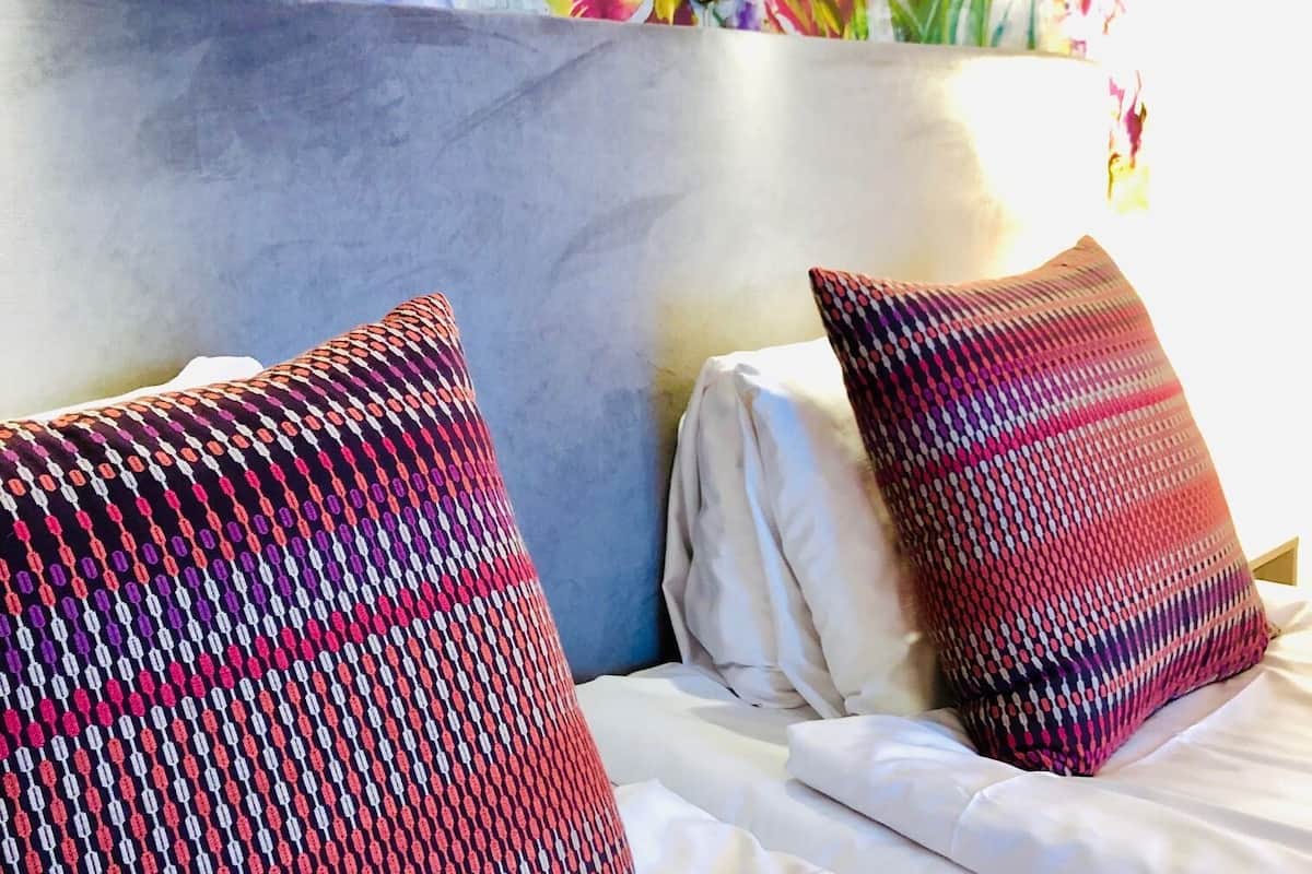 1 bedroom, in-room safe, desk, blackout curtains