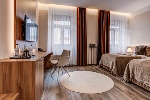 Comfort Double Room | In-room safe, desk, bed sheets - Wellness Hotel Volarik (Mikulov)