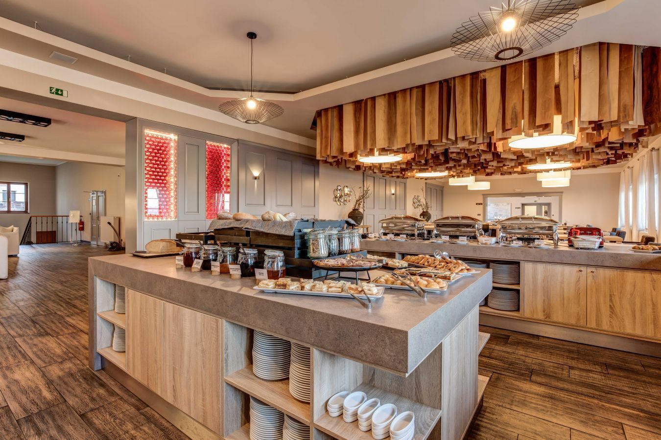 lunch, dinner served; local and international cuisine, pool views