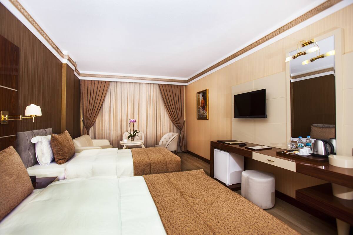 Egyptian cotton sheets, premium bedding, free minibar items