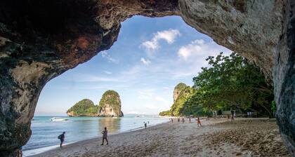 Maneetel Krabi Beachfront