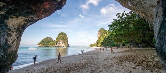 Maneetel Krabi Beachfront