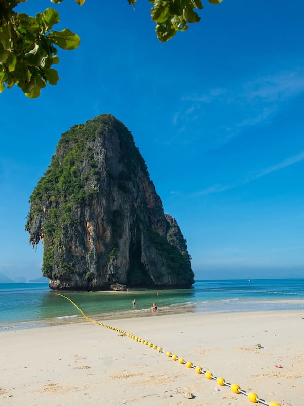 Trên bãi biển