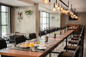 Tägliches inbegriffenes Frühstücksbuffet