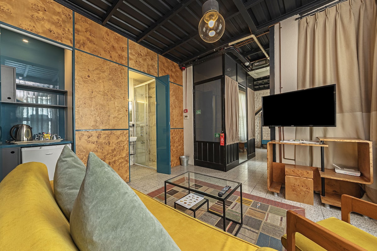 Suite de diseñador | 1 habitación, ropa de cama de alta calidad y minibar