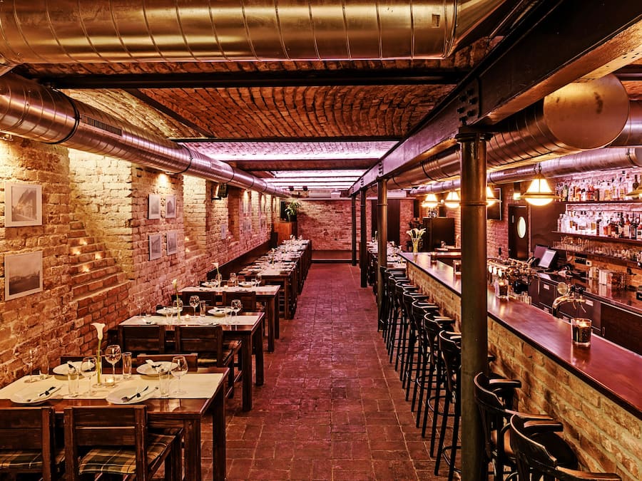 Bar (en la propiedad)