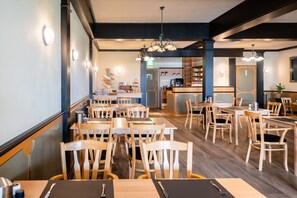 Lunch and dinner served, French cuisine - De Drie Linden (Luyksgestel)