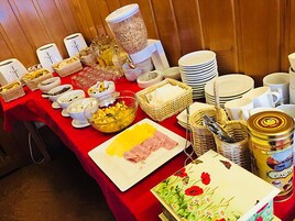 Tägliches inbegriffenes Frühstücksbuffet