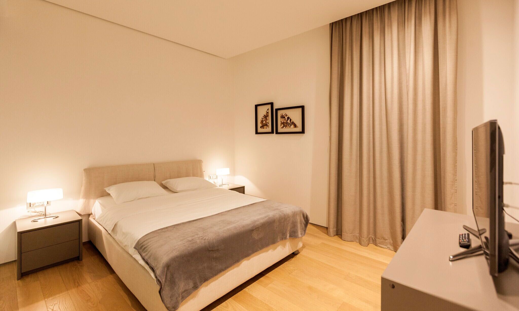 Apartment, 1 Bedroom, Sea View | Minibar, in-room safe, soundproofing, free WiFi